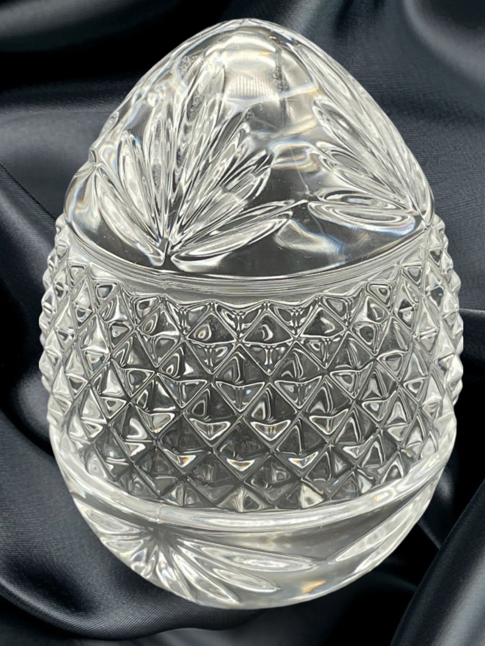 Cristal d’Arques Crystal Egg Paperweight: 24% Leaded Art Glass Vintage France Co